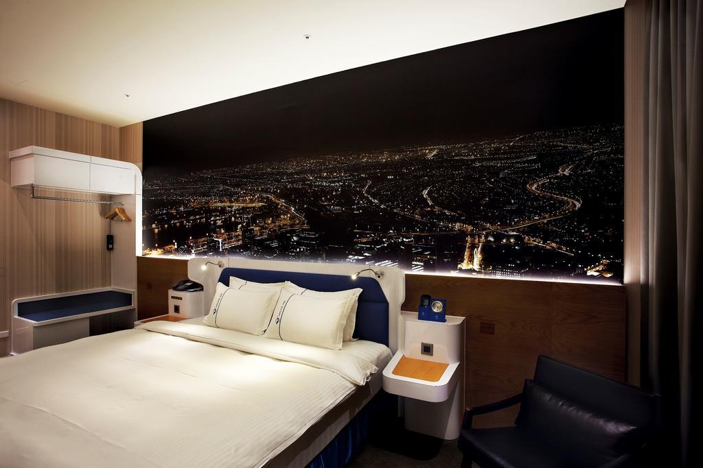 Airline Inn Green Park Way Taichung Exteriör bild
