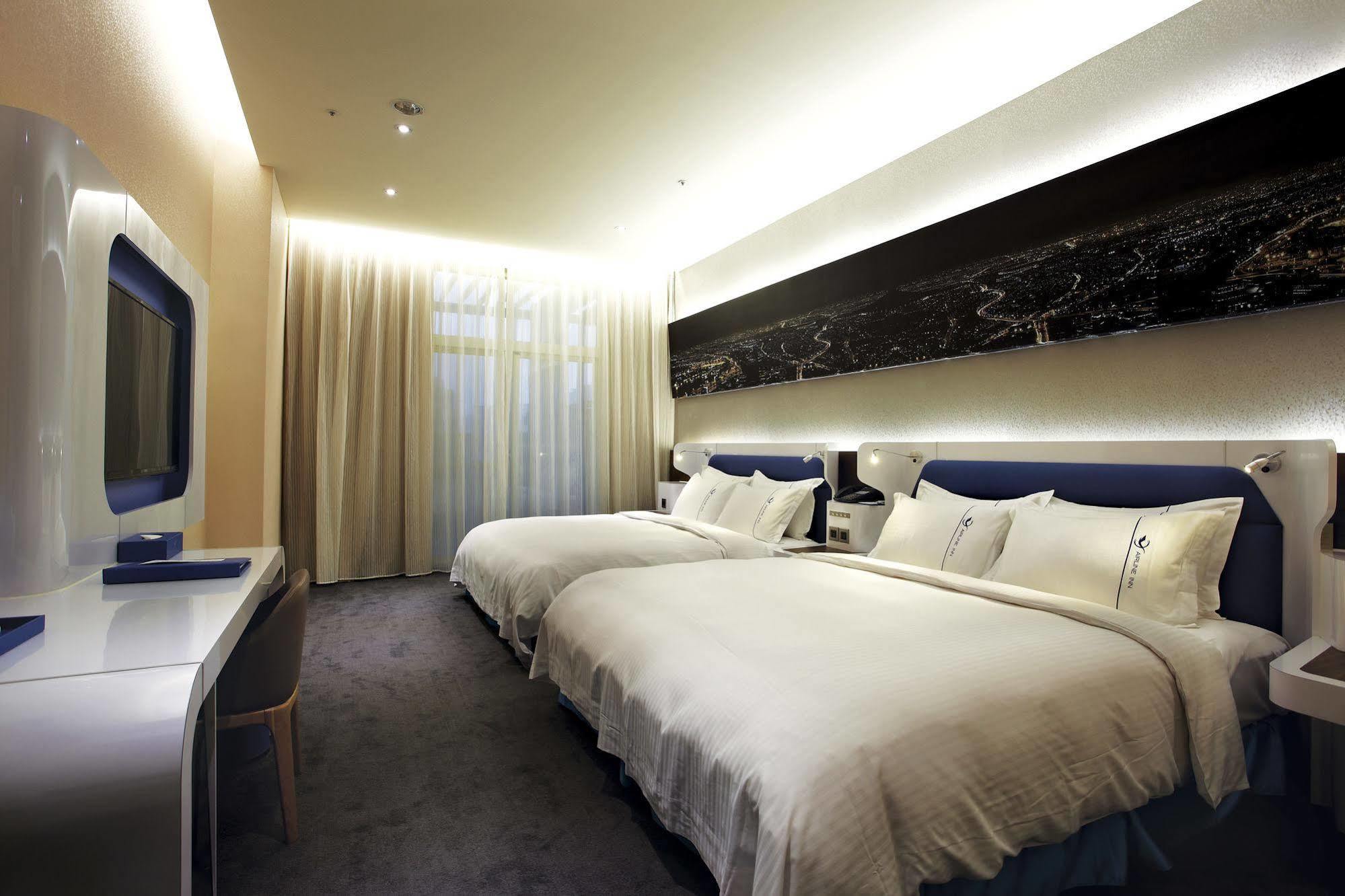 Airline Inn Green Park Way Taichung Exteriör bild
